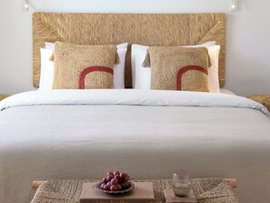 Casa Bianca Fields View | Edredones de plumas, colchones Select Comfort, caja fuerte