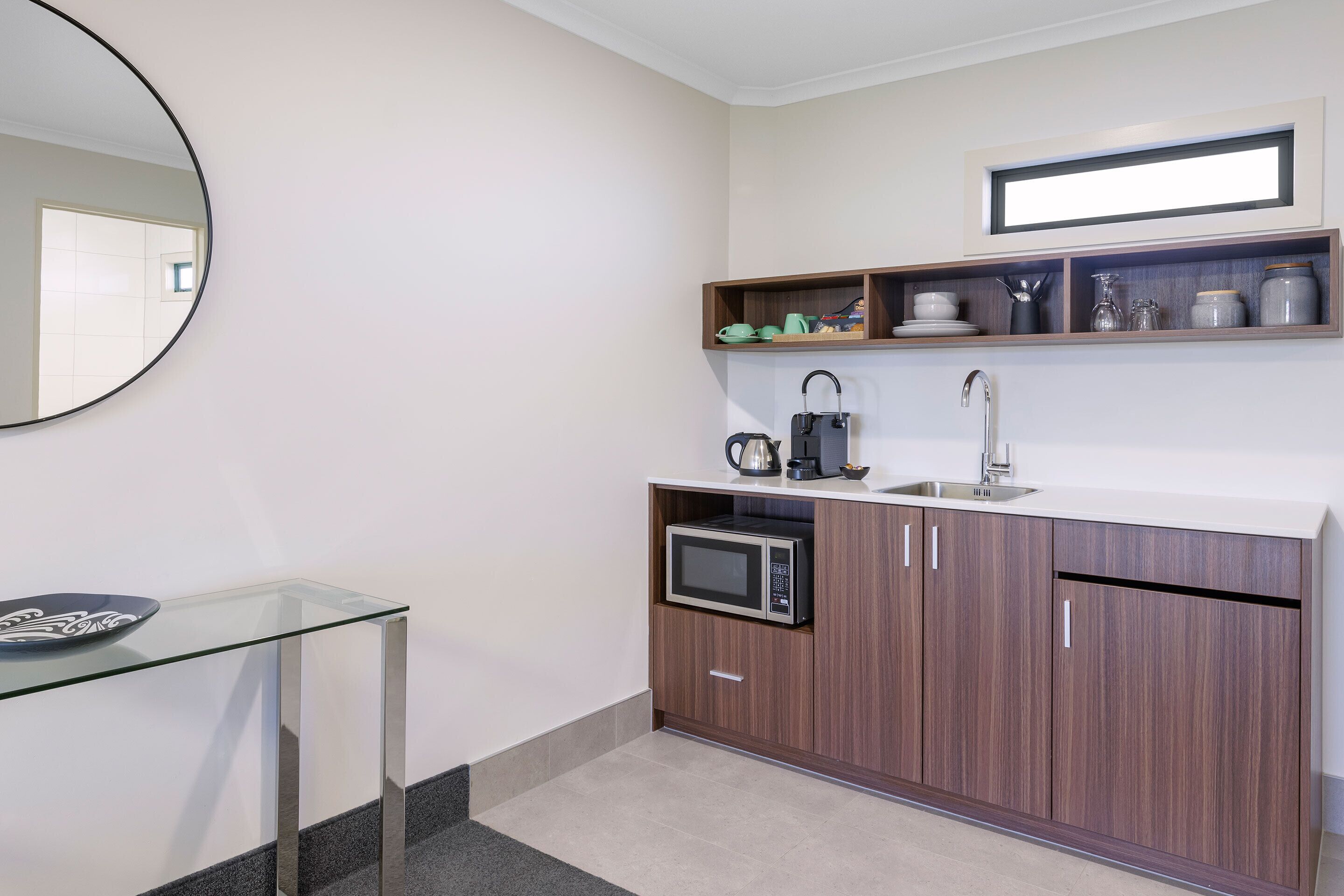 executive suite | private kitchenette | coffee/tea maker, electric kettle