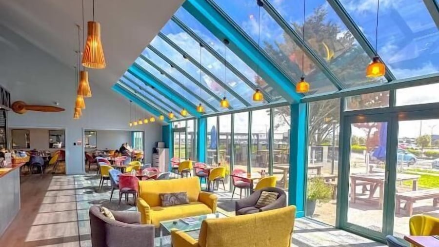 JetPark Hotel Hamilton Airport