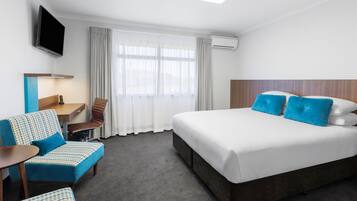 Literie de qualité supérieure, coffres-forts dans les chambres, bureau