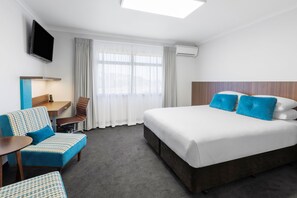 Executive King  | Premium bedding, in-room safe, desk, soundproofing - JetPark Hotel Hamilton Airport (Ohaupo)