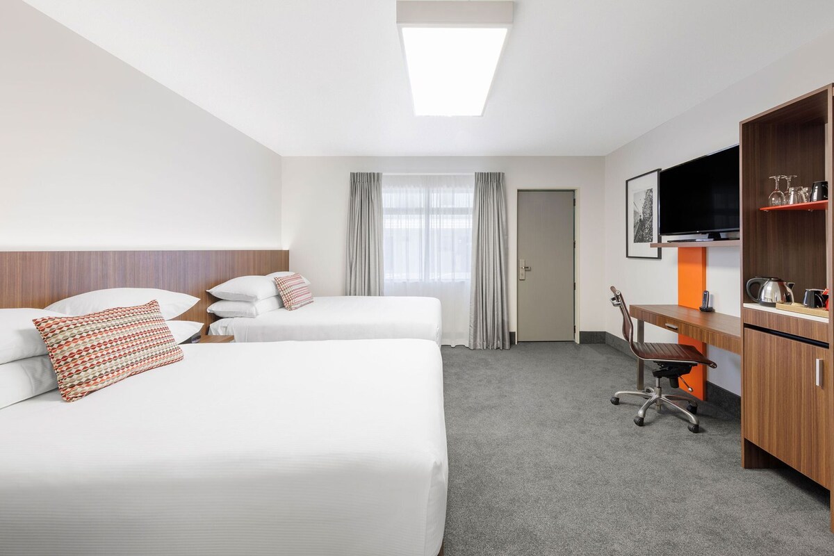 Premium bedding, in-room safe, desk, soundproofing