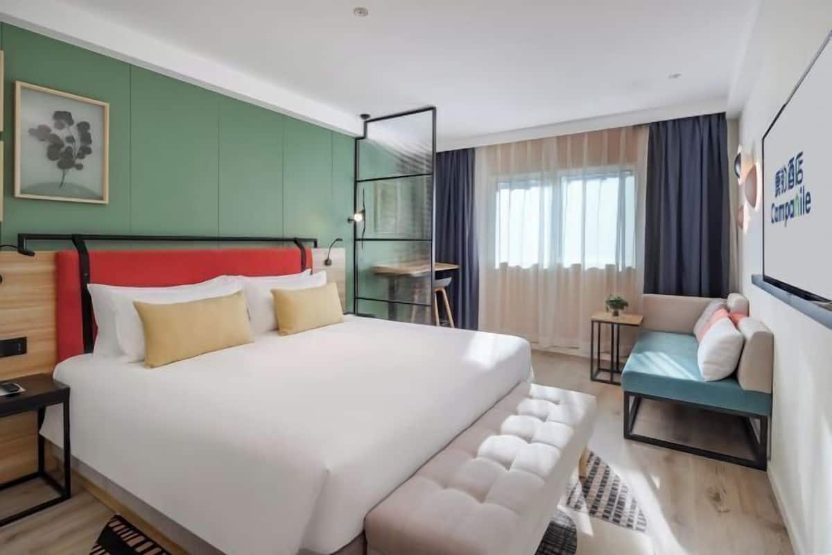 Premium bedding, pillow-top beds, in-room safe, individually decorated