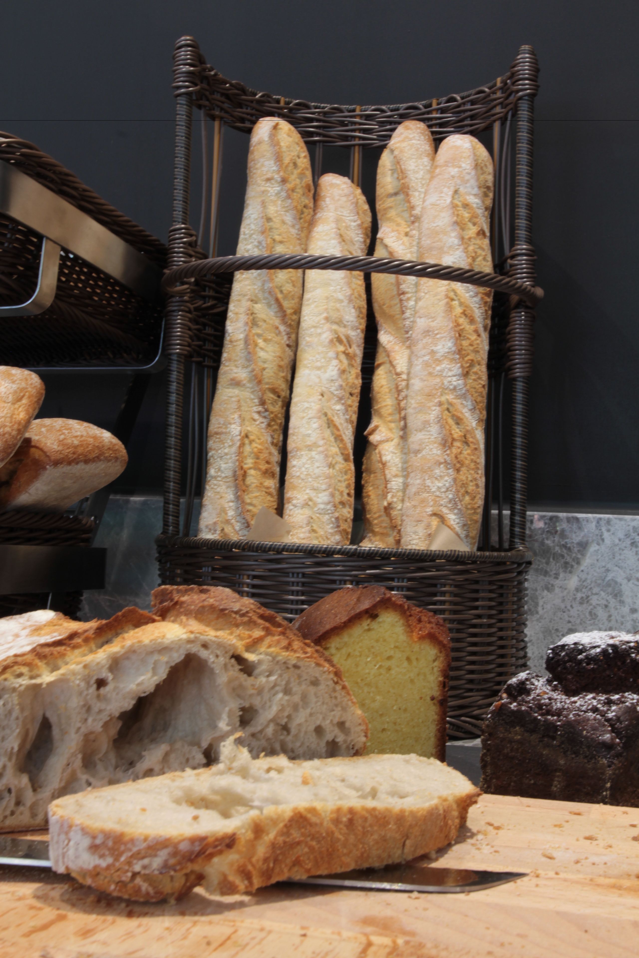 daily buffet breakfast (cny 68 per person)