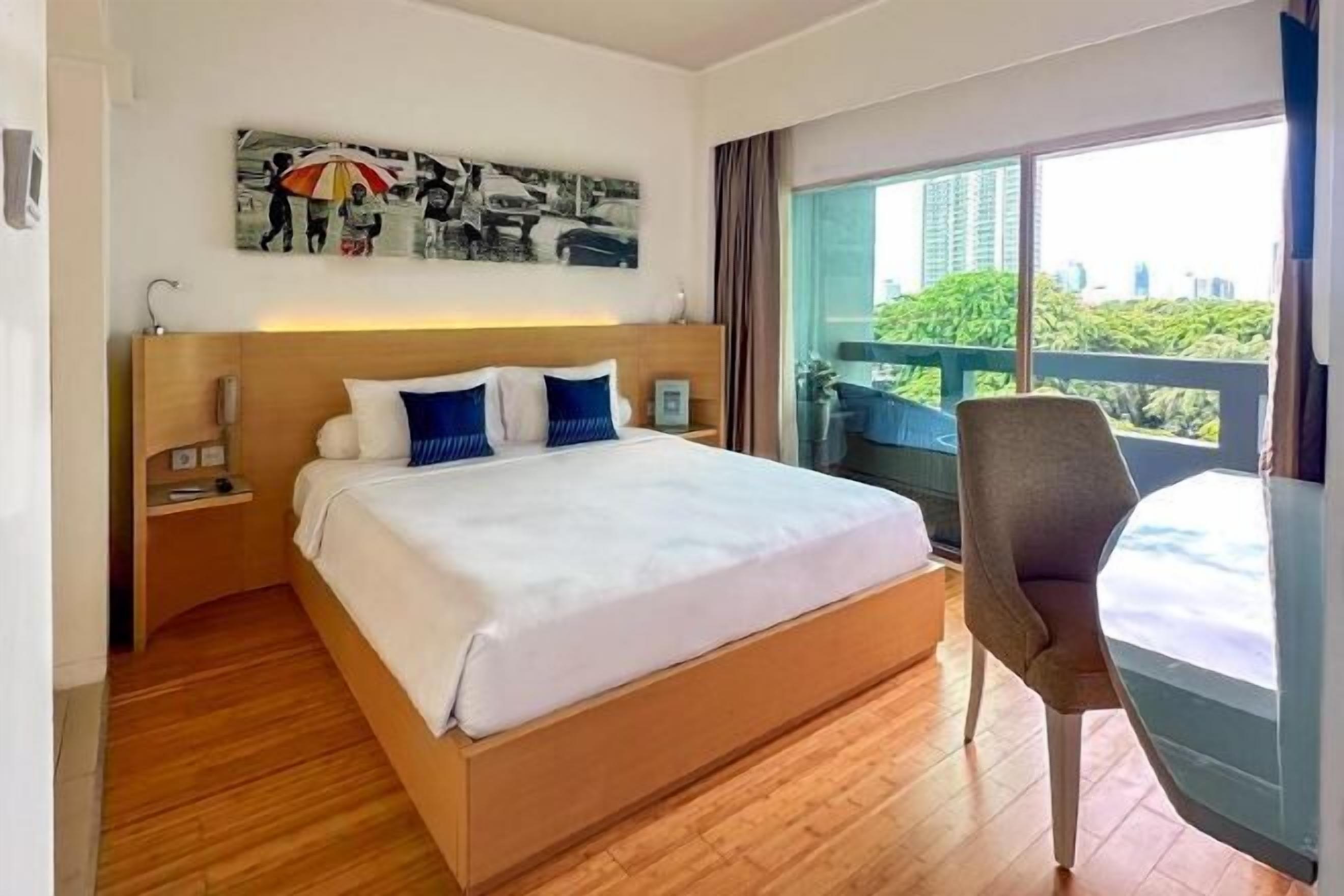 Minibar, coffres-forts dans les chambres, bureau, chambres insonorisées