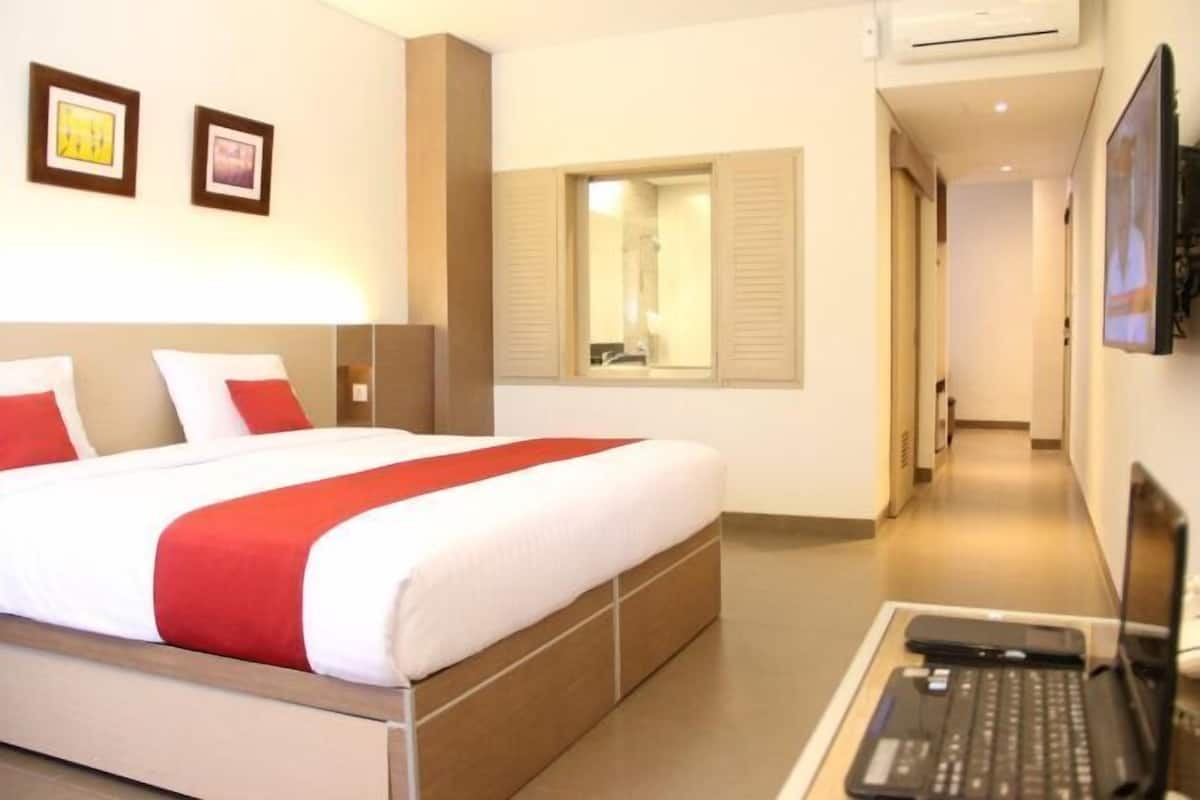 In-room safe, individually furnished, desk, soundproofing