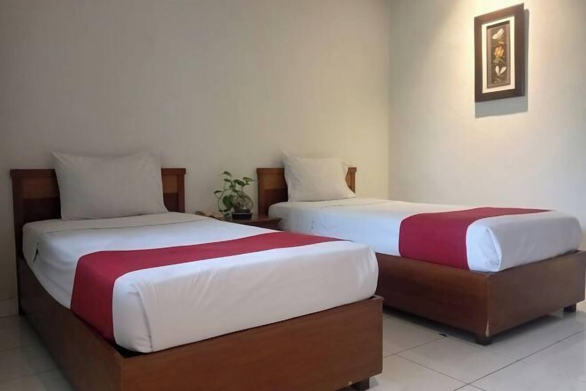 In-room safe, desk, soundproofing, free WiFi