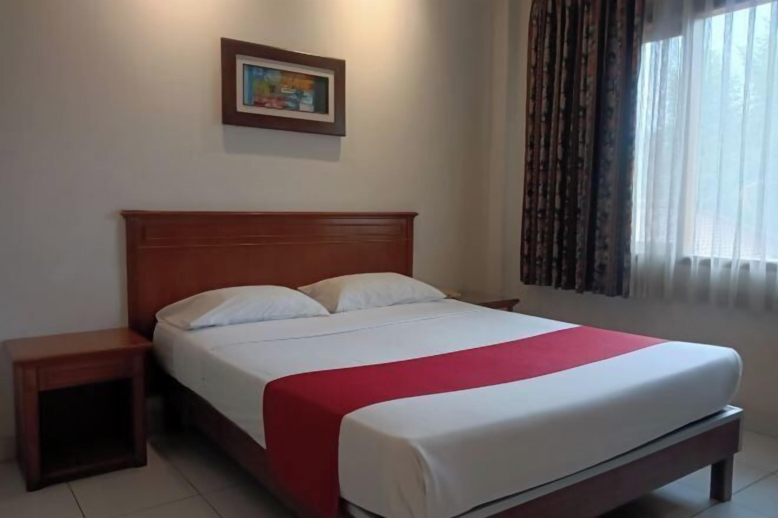 In-room safe, individually furnished, desk, soundproofing