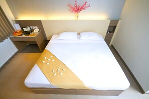 Executive Room | In-room safe, individually furnished, desk, soundproofing - Mutiara Hotel (Bandung)
