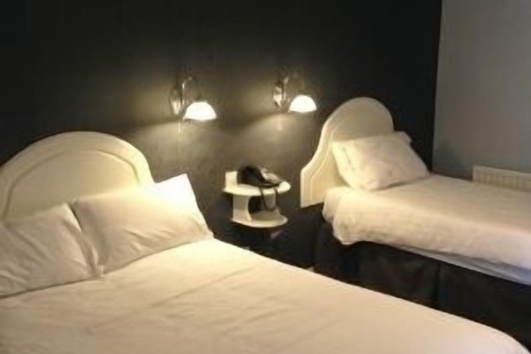 In-room safe, desk, soundproofing, iron/ironing board