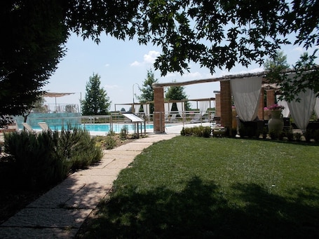 Garden. B&B Casazze Dream