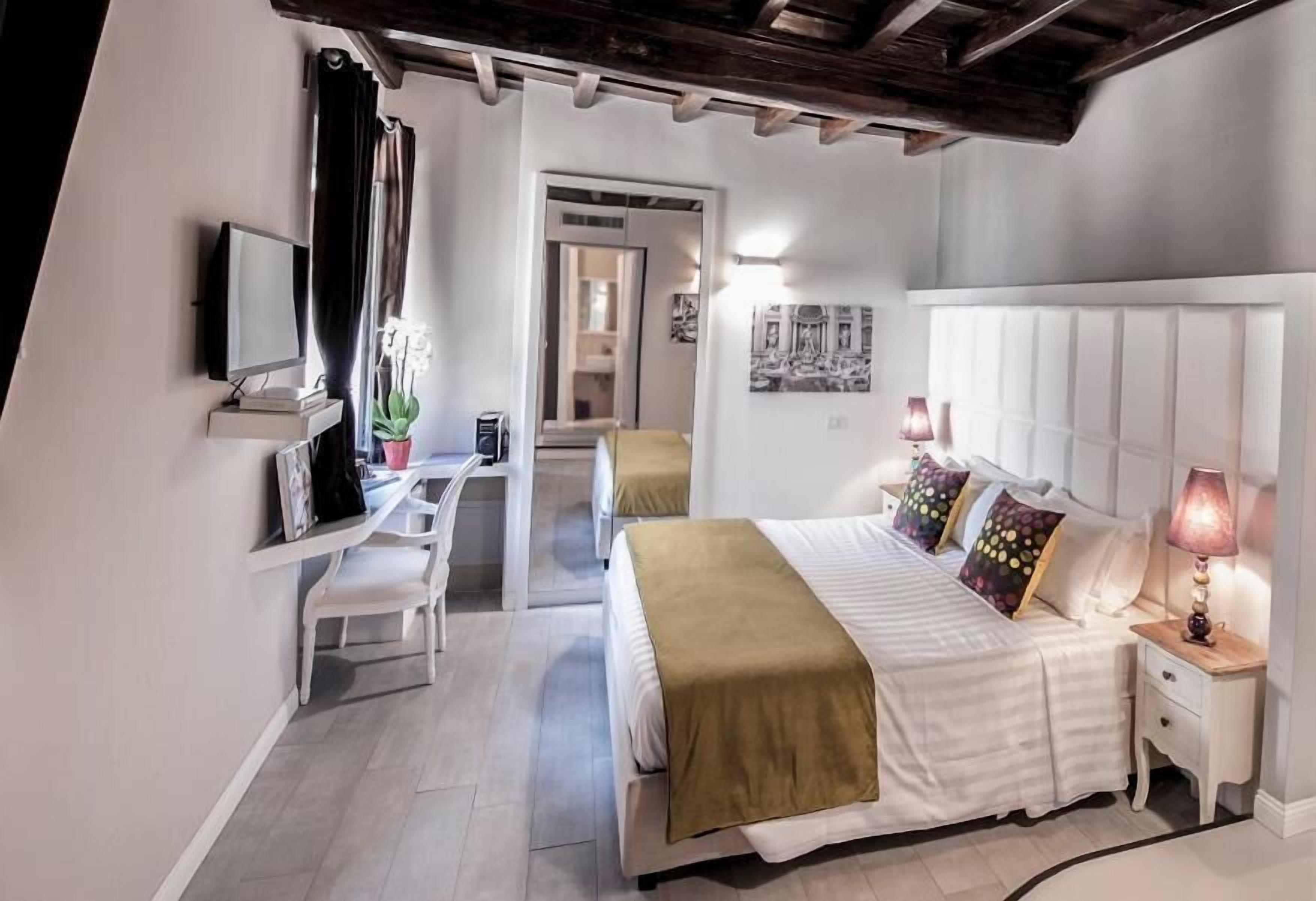 Photo - Town House Spagna- luxury Rooms with Jacuzzi Bath