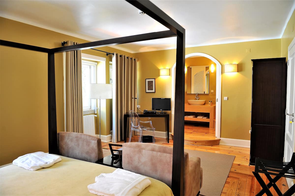 junior suite | 1 bedroom, egyptian cotton sheets, premium bedding, select comfort beds
