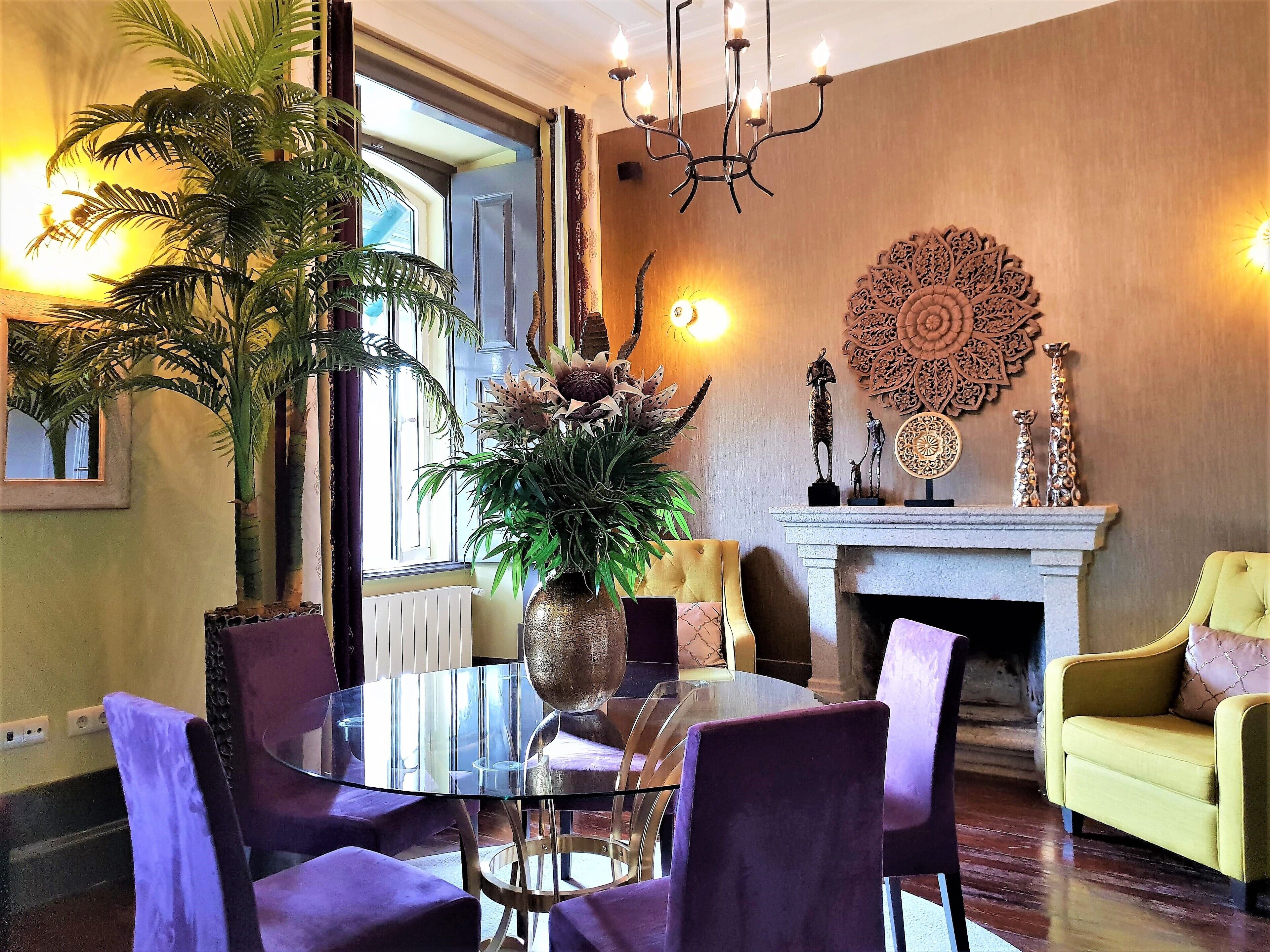 lunch, dinner served; international cuisine, garden views