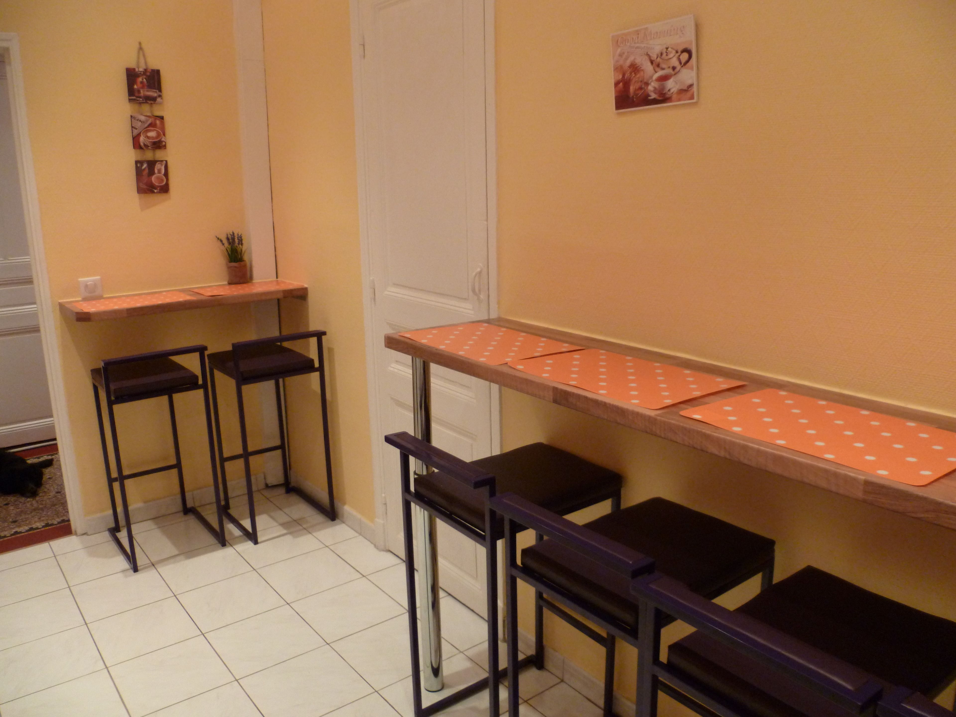 free daily cooked-to-order breakfast