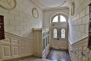 Entrée de l’hébergement