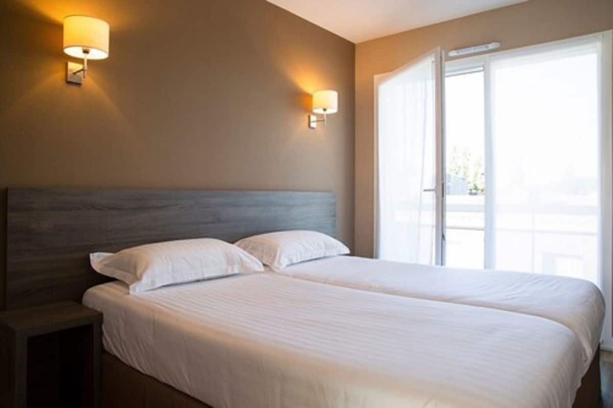 Premium bedding, Select Comfort beds, individually decorated