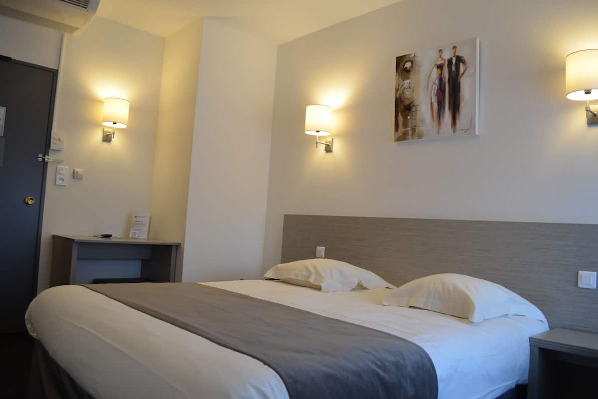 premium bedding, select comfort beds, individually decorated