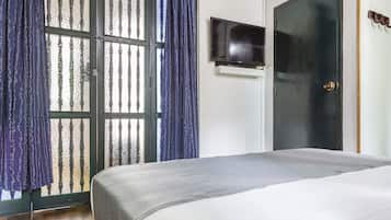 Chambre Double Standard | Minibar, bureau, lits pliants/supplémentaires, Wi-Fi gratuit