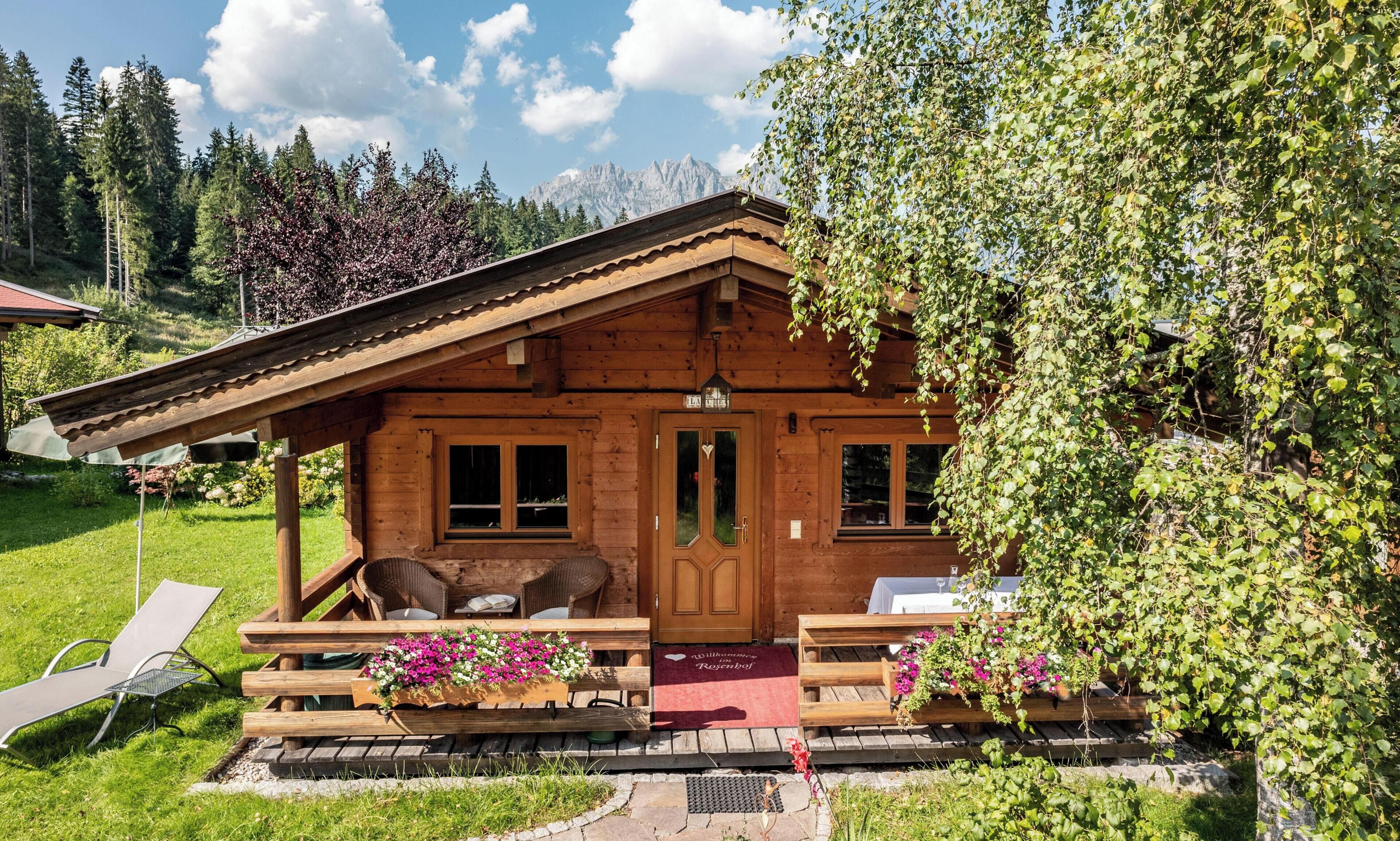 Comfort Cabin , Mountain View | Hypo-allergenic bedding available, in-room safe, WiFi (free)