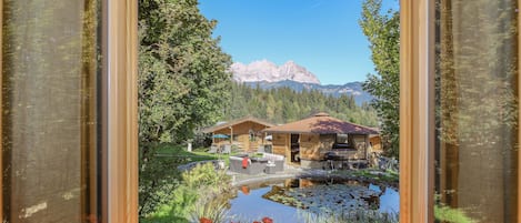 华丽小屋, 2 间卧室, 山景, 池畔 (or Bungalow) | 客房景观