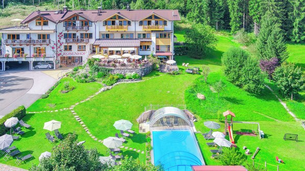 Front of property - Gartenhotel Rosenhof Kitzbuehel (Oberndorf in Tirol)