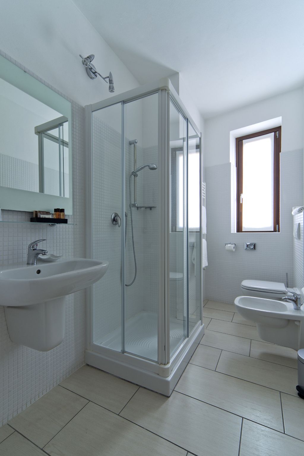 double or twin room | bathroom | free toiletries, hair dryer, slippers, bidet