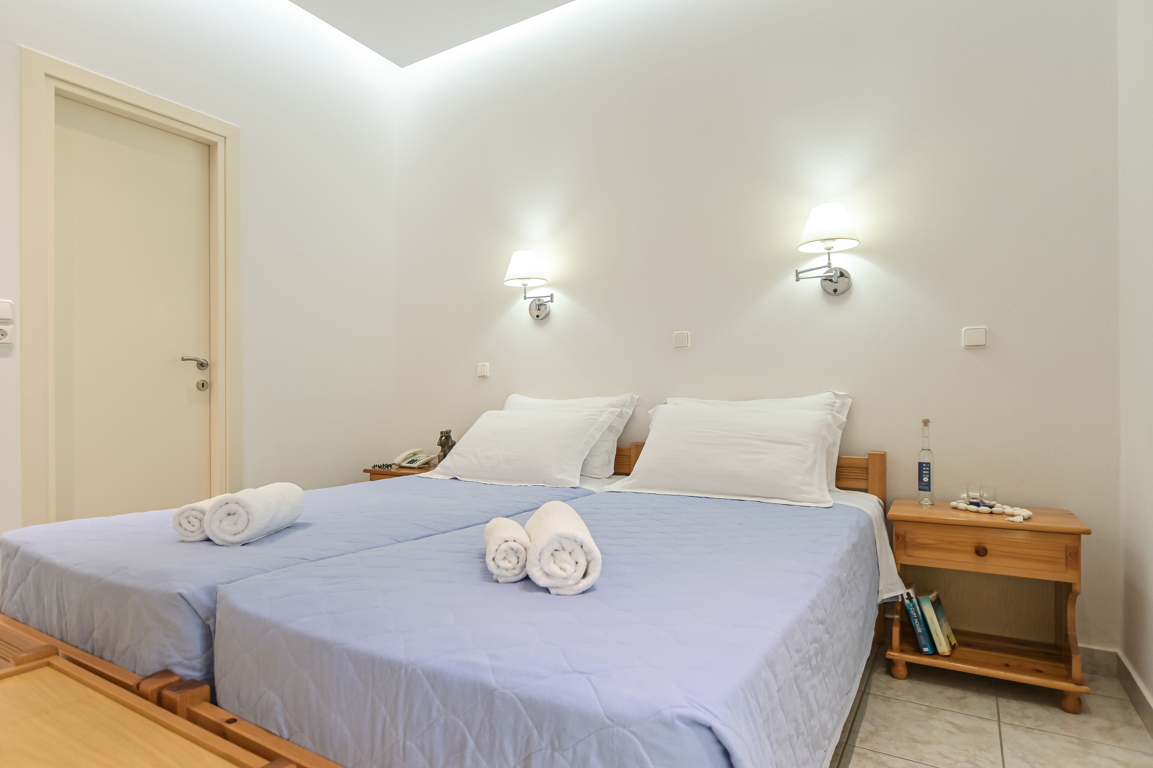 standard double or twin room | in-room safe, free wifi, bed sheets