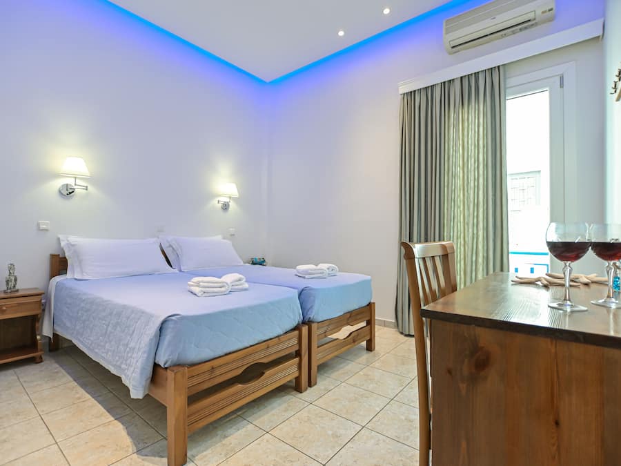 Standard Double or Twin Room | In-room safe, WiFi (free), bed sheets