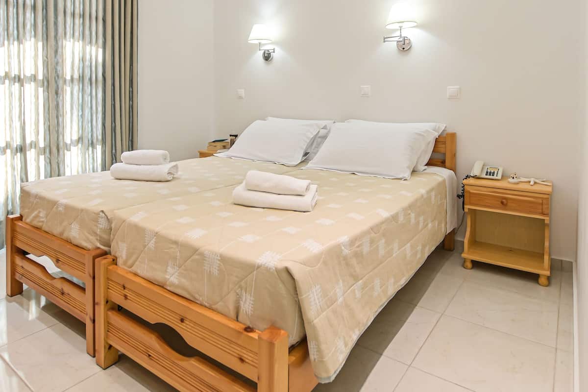 Caja de seguridad en la habitación, wifi gratis y ropa de cama