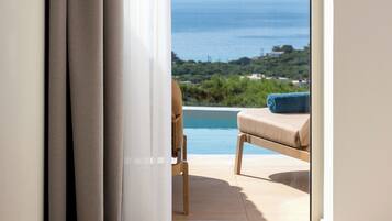 MIrabello Suite with Private pool and Sea view | 1 bedroom, in-room safe, individually decorated, individually furnished