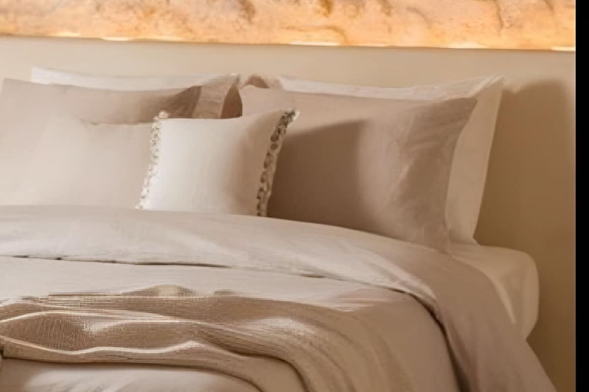 1 bedroom, in-room safe, individually decorated, individually furnished