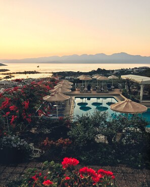 Superior Apartment with Panoramic Sea View | 1 chambre, coffre-fort, décor unique, ameublement unique