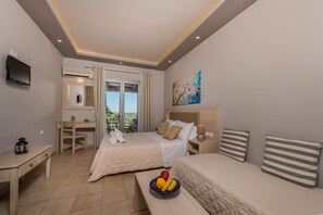 Comfort Studio, 1 Double Bed with Sofa bed, Kitchen | Individually decorated, blackout drapes, soundproofing - Katerina (Zakynthos)