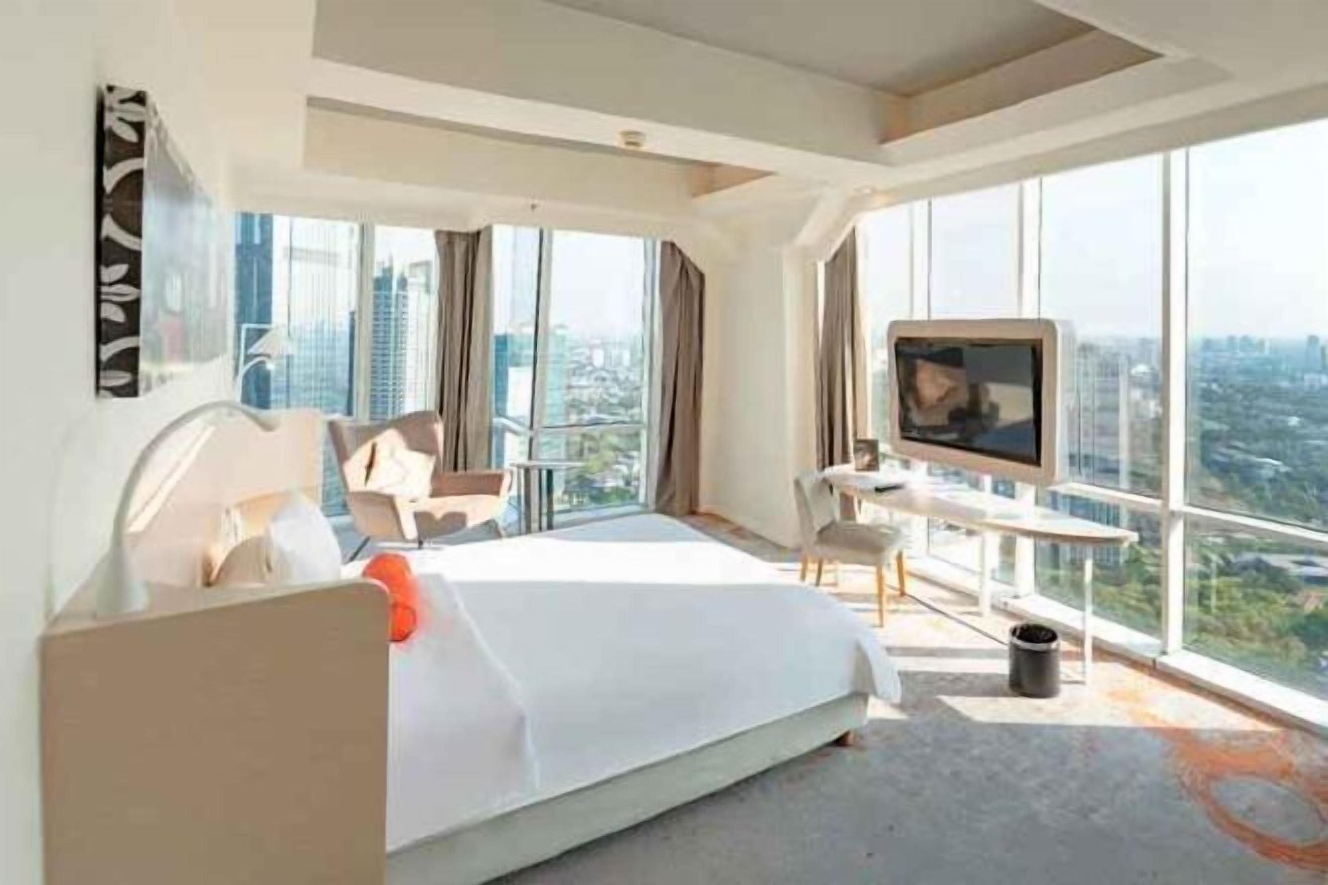 Minibar, in-room safe, desk, blackout curtains