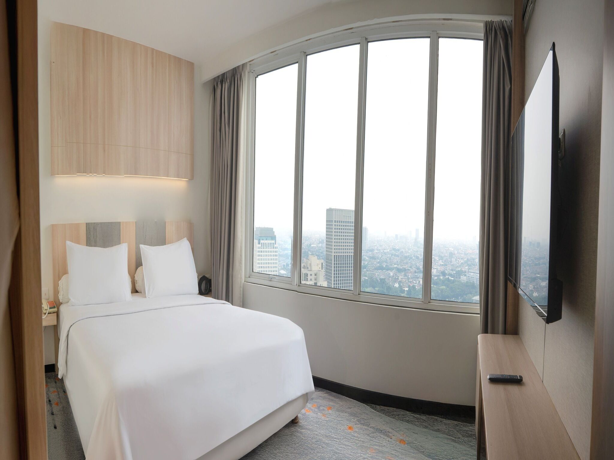 Photo - HARRIS Suites fx Sudirman