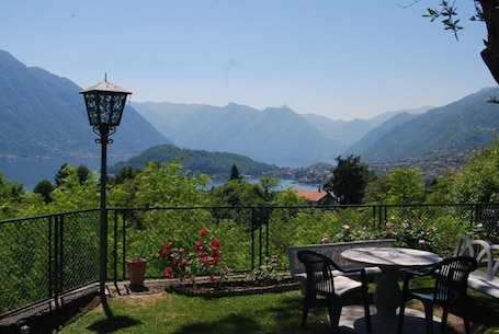 Área de juegos infantiles al aire libre