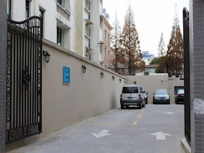 Free self parking