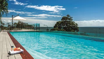 Udendørs pool
