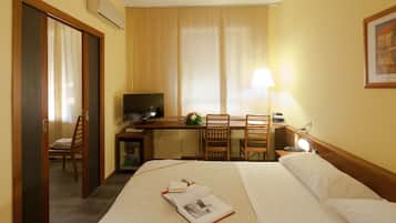 Junior-Suite | Hochwertige Bettwaren, Daunenbettdecken, Minibar, Zimmersafe