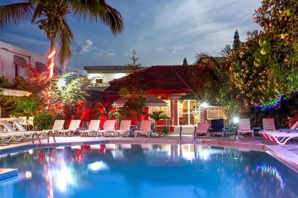 Outdoor pool, sun loungers