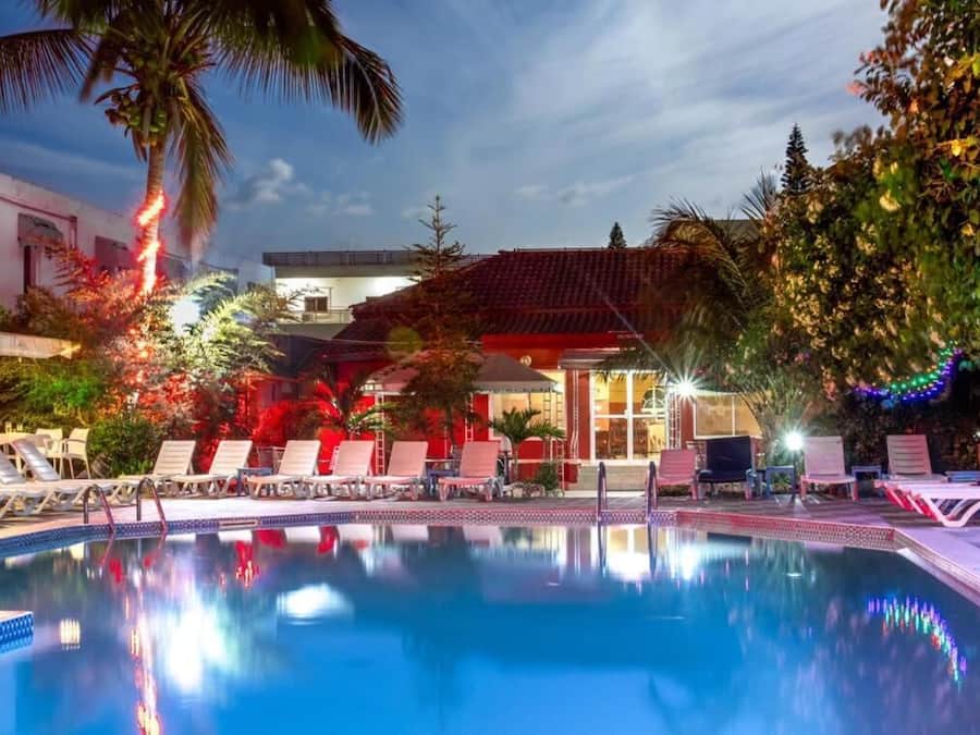 Outdoor pool, pool loungers