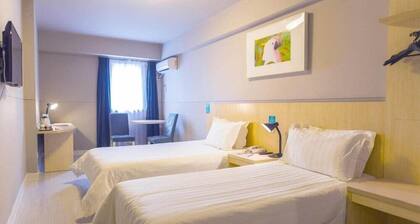 Jinjiang Inn Shanghai Fengxian Nanqiao Road