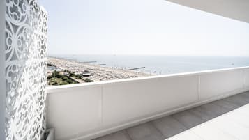Habitación exclusiva, 1 habitación, no fumadores, vistas al mar | Vistas del balcón