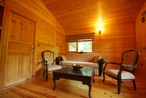 Family Bungalow, 2 Bedrooms, Terrace (with living room) | Living room
