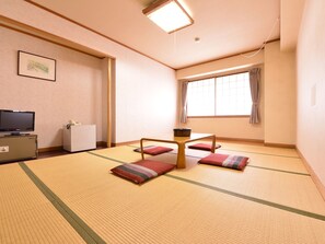 お部屋タイプおまかせ（和室または和洋室)禁煙 | セーフティボックス (室内)、WiFi (無料)、ベッドシーツ