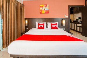 Suite | Minibar, desk, soundproofing, free WiFi