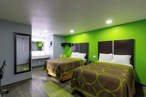 مكتب وتجهيزات عازلة للصوت وواي فاي مجانًا وملاءات أسرّة