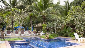 2 outdoor pools, pool umbrellas, sun loungers