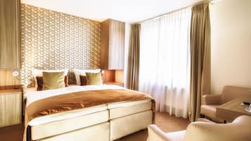 Desk, iron/ironing board, free WiFi, bed sheets